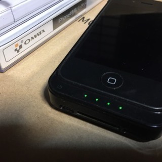 iPhone4S iPhone4 用のバッテリー内蔵スマホカバーの画像