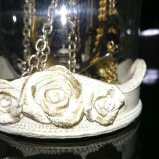 薔薇柄 ｱｸｾｻﾘｰﾎﾙﾀﾞｰ新品同様の画像