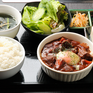 竹で焼く焼肉は煙が出ない、匂いがつかない、焦げない - 地元のお店