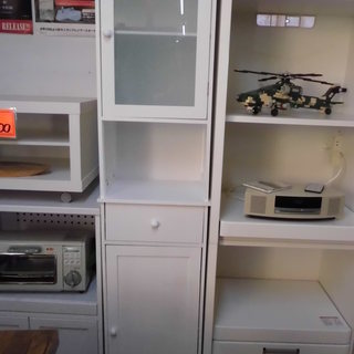 新品　細長ーい白のキャビネットの画像