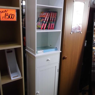新品　細長ーい白のキャビネットの画像