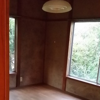小松市で空き家の荷物整理、遺品整理、生前整理をするなら買取から整理までの「べんり屋きんぐ」にお任せください。 - 小松市