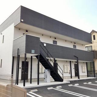 新築アパート３棟の構内簡易清掃。月に２回程度（約２〜３時間／１回）。