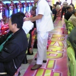 [委]肩・首のマッサージ/パチンコ店内⭐️土日メイン・交通費全額支給 ⭐︎月1回からでも可能⭐︎の画像