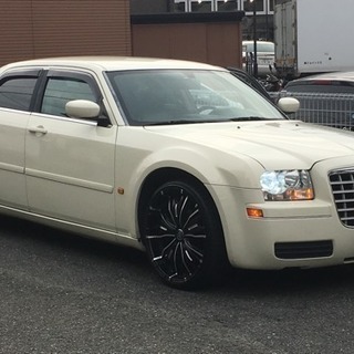 クライスラー300c 22インチRAYS
