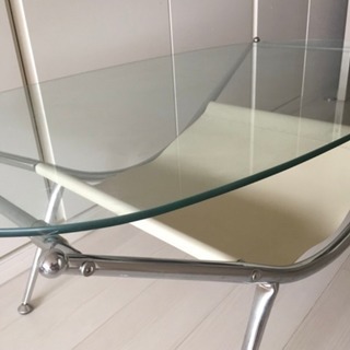 美品！ガラステーブルの画像