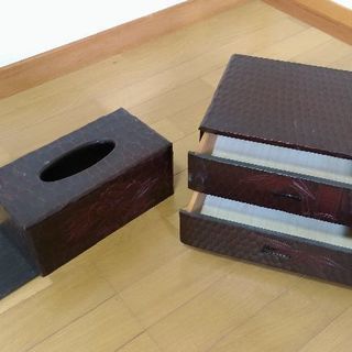 ティッシュケースと小物入れの画像