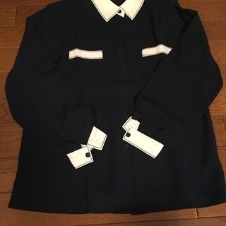 [美品]ネイビーのシャツ