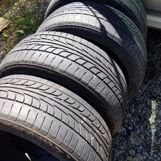 215/45R17  4本　難有りの画像
