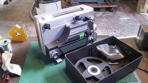 富士フイルム製　８ミリ映写機－１　ジャンク品