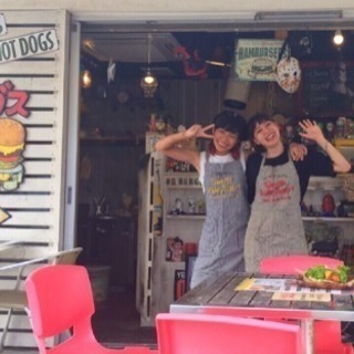 時給900円！人気ハンバーガーSHOP店員さん募集中♪の画像