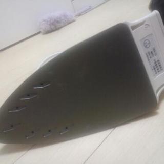 格安新古品です！スチームアイロンの画像