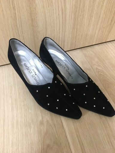 シャルルジョルダン スェード黒 パンプス