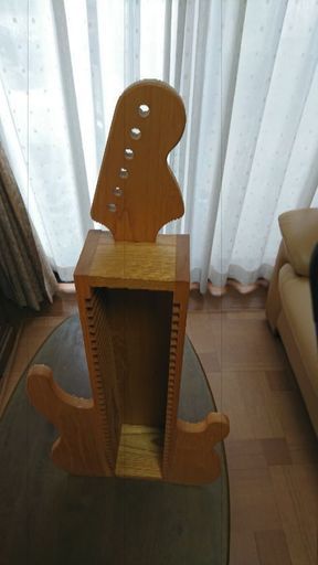 ギター型木製CDケース  早い者勝ち