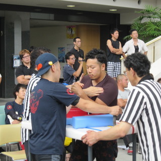 アームレスリング大会参加者募集中！