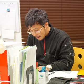 【日給1万3000円～2万円】[1]塗装職人 [2]事務/広報　◆明るい会社です♪ 入社後のサポートも万全！の画像