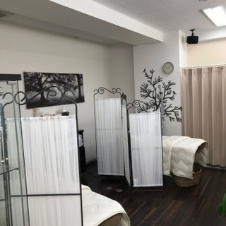 プチサロン開業　自宅のリビングやお部屋で機械を使わずフェイシャルマッサージの画像