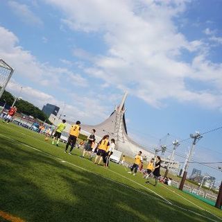 どなたか一緒に個サル(個人参加フットサル)に行ってくれる方いませ...