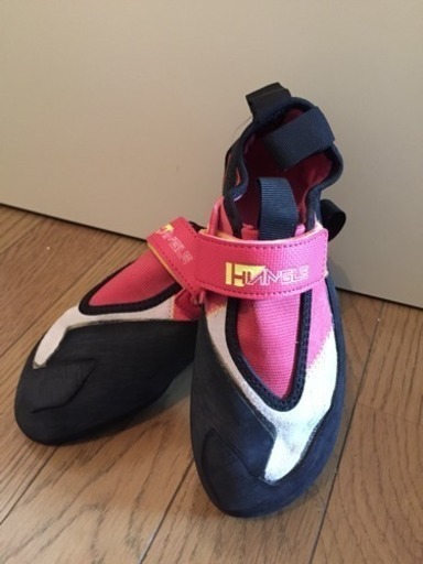 【新品】履きやすいクライミングシューズ