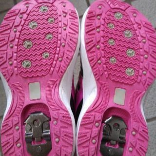 17㌢スパイク付きスニーカー冬用　新品の画像