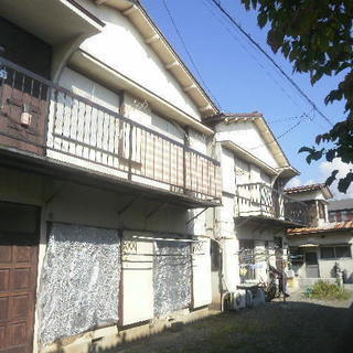 ◆ワケあり!!●家賃月２８,０００円（バルコニーつき）秘密のワケ...