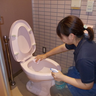 ～時給1500円！きれいなクリニック内清掃のお仕事です～の画像