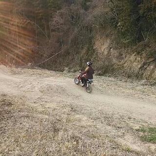 キッズモトクロス、ダートバイクの遊び場 - スポーツ