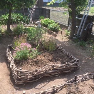 ガーデニング 剪定 お庭の手入れ 庭掃除 運転の画像