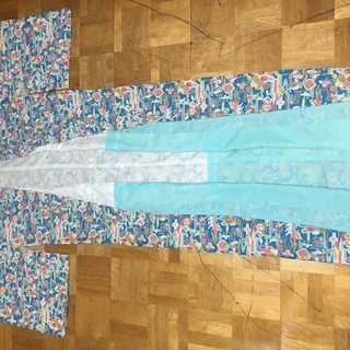 着物、着物類を差し上げます。