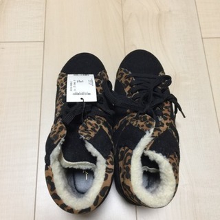 リップスター☆新品ボアスニーカー23.5㎝