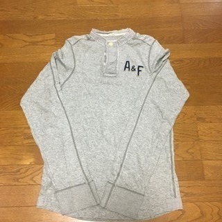 中古品  アバクロ  グレー