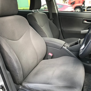 プリウスを楽にカーリース♪楽プリース 車検、税金、メンテナンス付きで月々20000円！ H22年式 プリウス ナビ、ETC、バックカメラ付きの画像