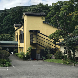 栃木県鬼怒川の温泉宿　施設と寮の売買