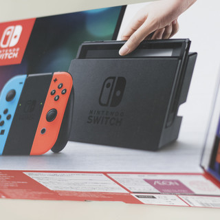 任天堂Switch  Joy-Con(L) ネオンブルー/ (R) ネオンレッド 本体 