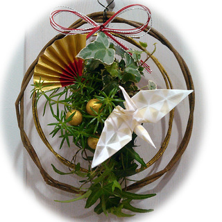 クリスマスもお正月も使える生きた植物リースを作りませんか♫３名〜グループのお申し込みで￥2,700♫の画像