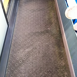 ベランダ清掃１００００円～！の画像