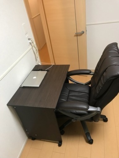 テーブルとチェアーセット