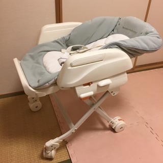 コンビ ハイローチェアの画像