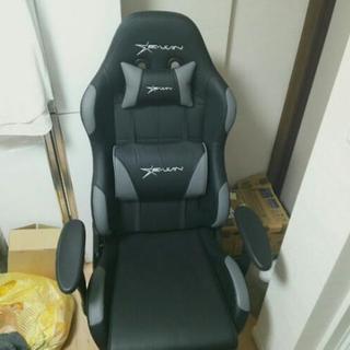 ゲーミングチェアの画像
