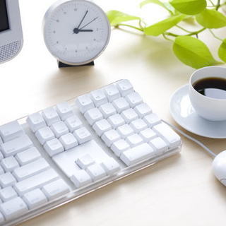 何らかのWeb系の言語の経験があればＯＫ！！学びながら実務ができます！