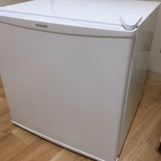 アイリスオーヤマ 冷蔵庫 小型 1ドア IRR-A051D-W(2017年製)(45L)(中古)(完動品)の画像