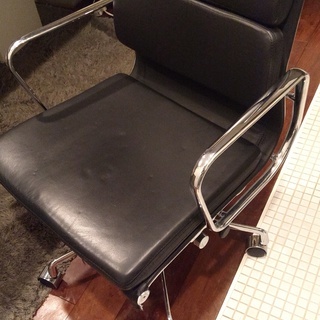 【有名デザイナー】チェア【オフィスでも】の画像