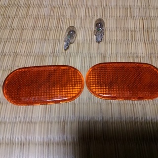 スズキ　エブリー　DA62V　の純正サイドウインカーのレンズ(バ...