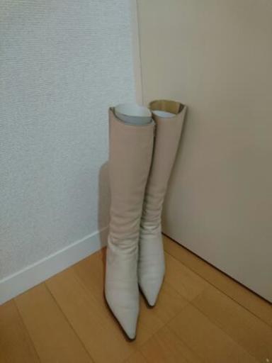 値下げしました！オフホワイト ブーツ
