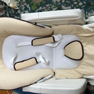 ベビーラック ハイローチェア 手動の画像