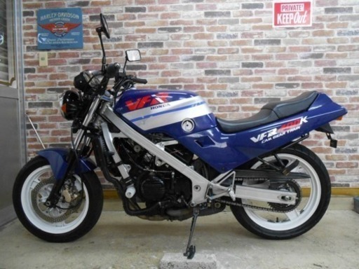 ホンダ　VFR400K 車検8年4月　 運動性能を高めた4サイクルV型4気筒エンジン搭載のスーパースポーツ