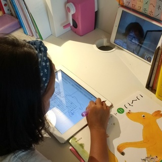 小学２年生の国語教師をさがしています。