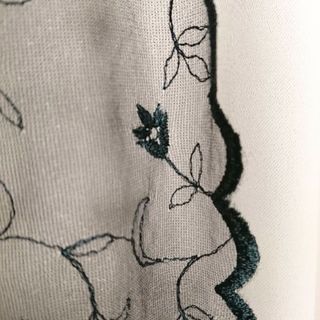 お取引中(100) 💟 GUESS 💟 刺繍 stole✨ Christmasparty 等に✨✨✨   の画像