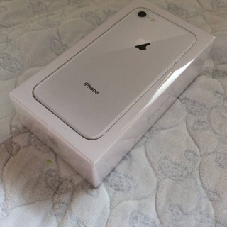 未開封 iPhone8 256GB Silver SIMフリー USA版