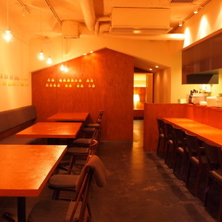 [ 裏参道牛肉店 ] 時給９００円からスタート♪ スタッフ募集中！！の画像